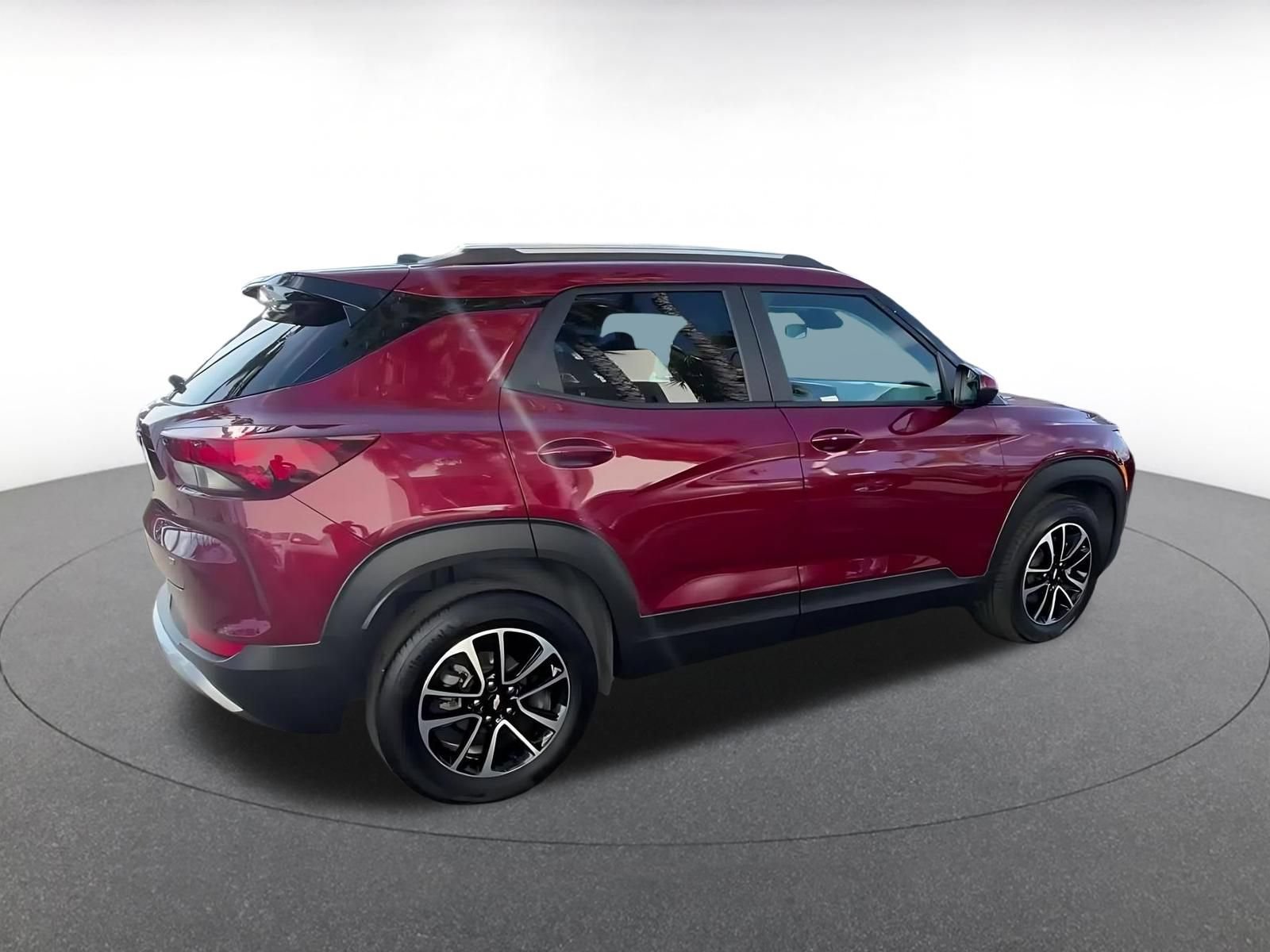 Used 2025 Chevrolet TrailBlazer LT FWD image 14