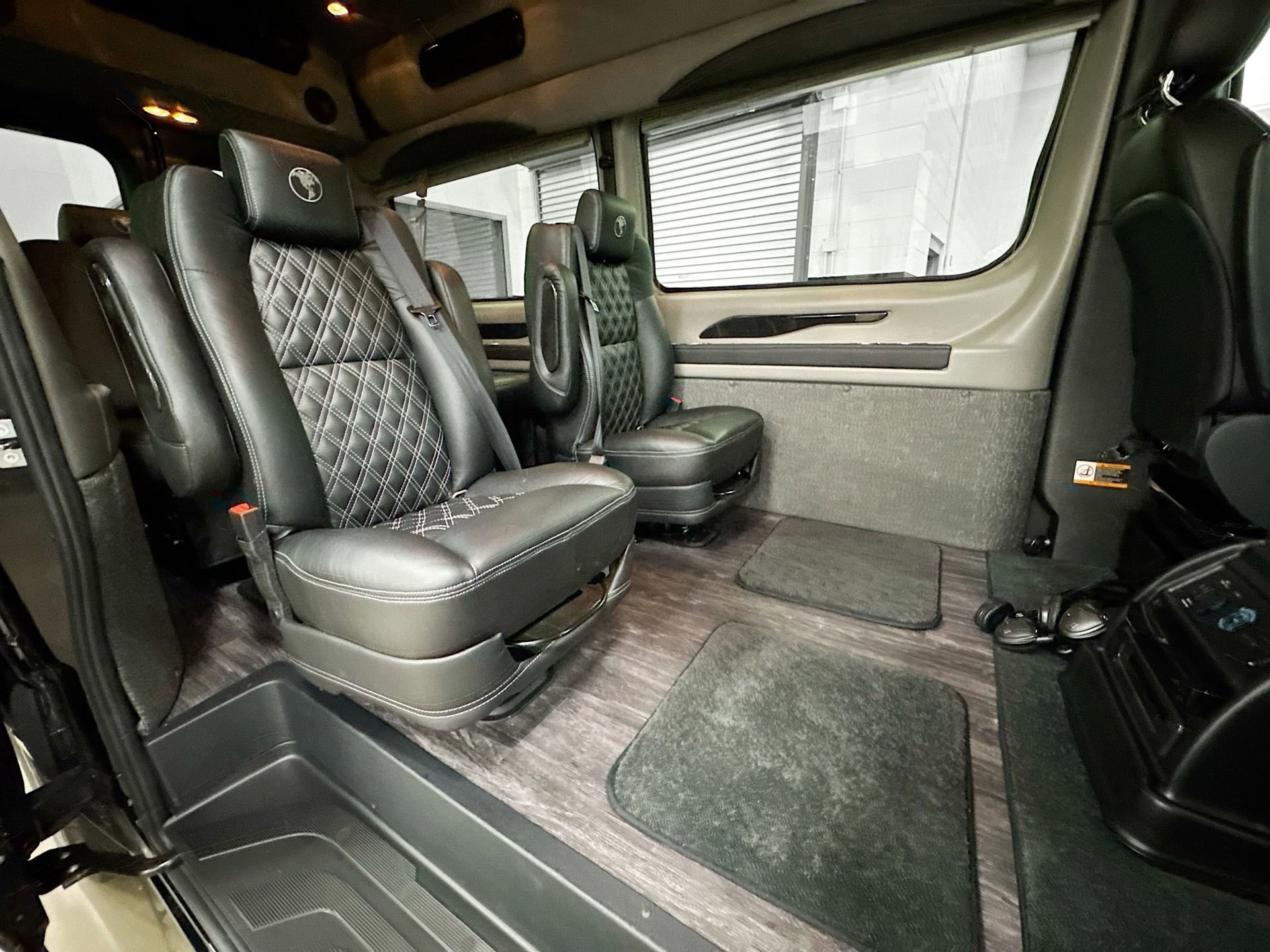 Used 2024 Mercedes-Benz Sprinter 2500 image 29