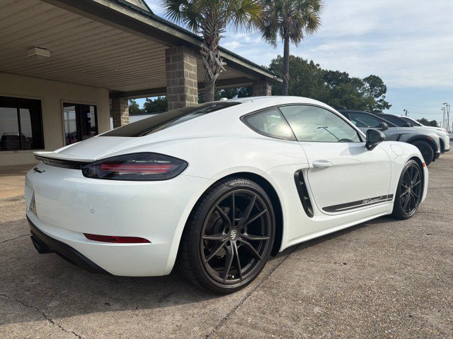 Used 2021 Porsche 718 Cayman RWD image 7