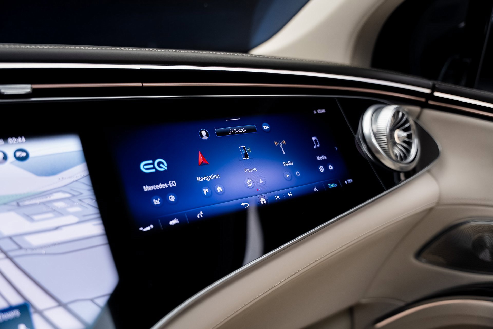 Used 2024 Mercedes-Benz Maybach EQS 680 4MATIC image 51