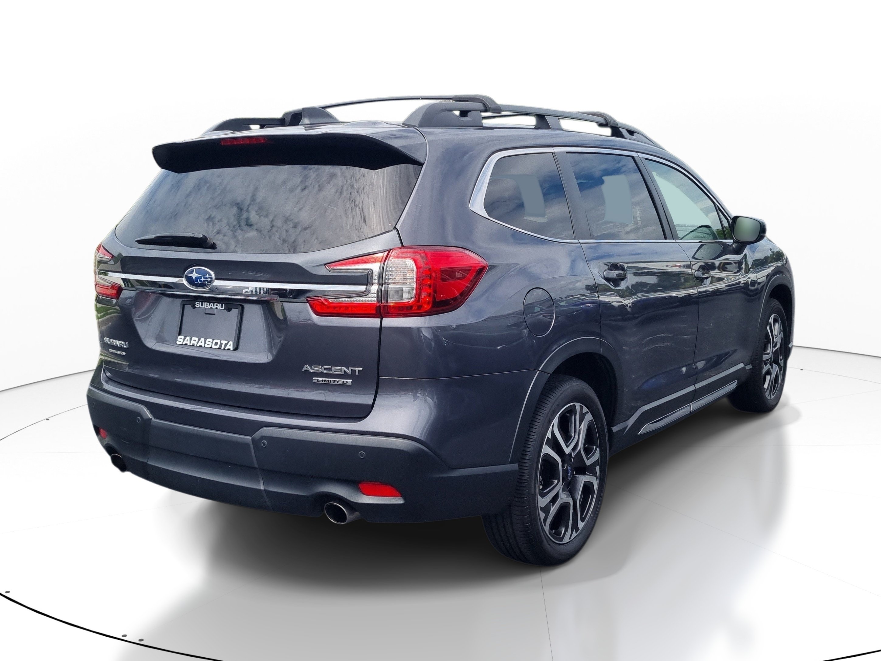 Used 2024 Subaru Ascent Limited AWD/4WD image 5
