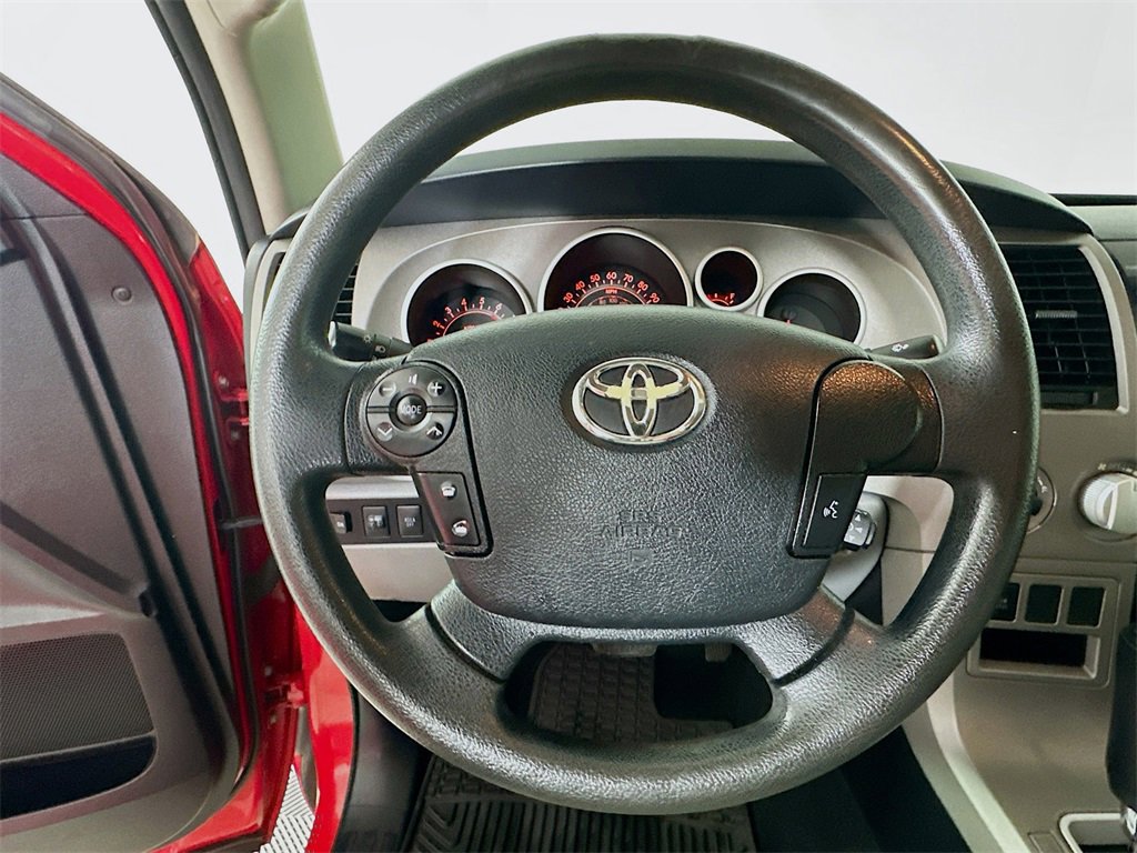 Used 2013 Toyota Tundra 4x4 CrewMax w/ SR5 Pkg image 18