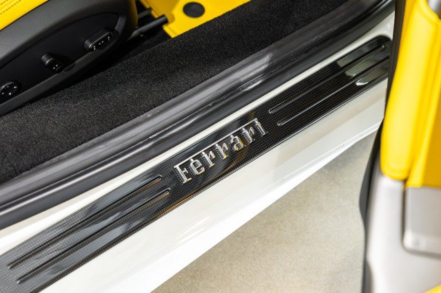 Used 2016 Ferrari 488 GTB RWD image 32
