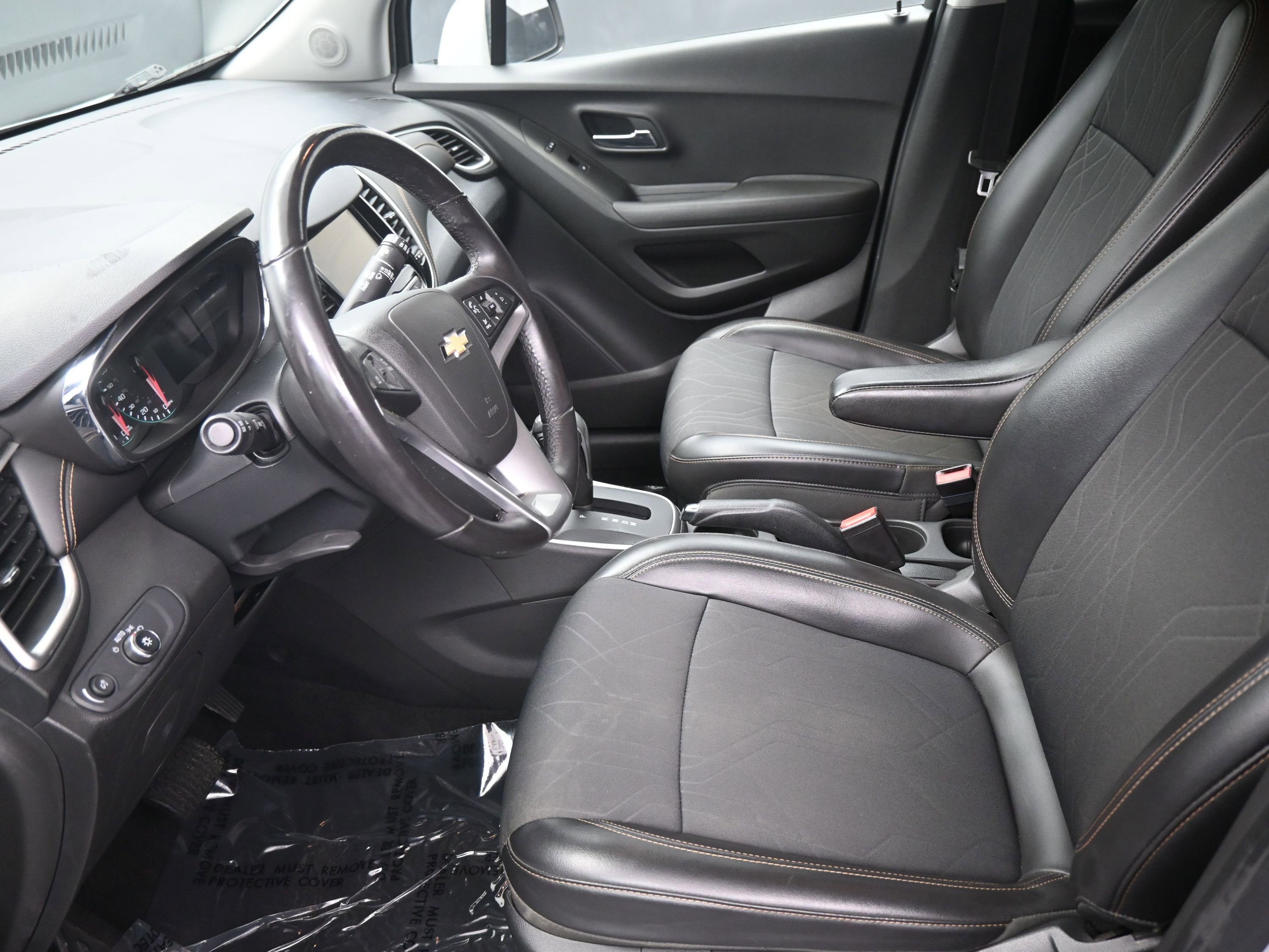 Used 2019 Chevrolet Trax LT w/ LT Convenience Package image 15