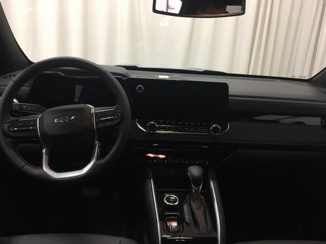 Used 2025 Chevrolet Colorado Z71 w/ Technology Package image 24