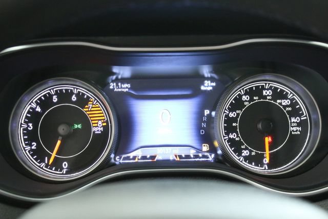 Used 2022 Jeep Cherokee Limited AWD/4WD image 17