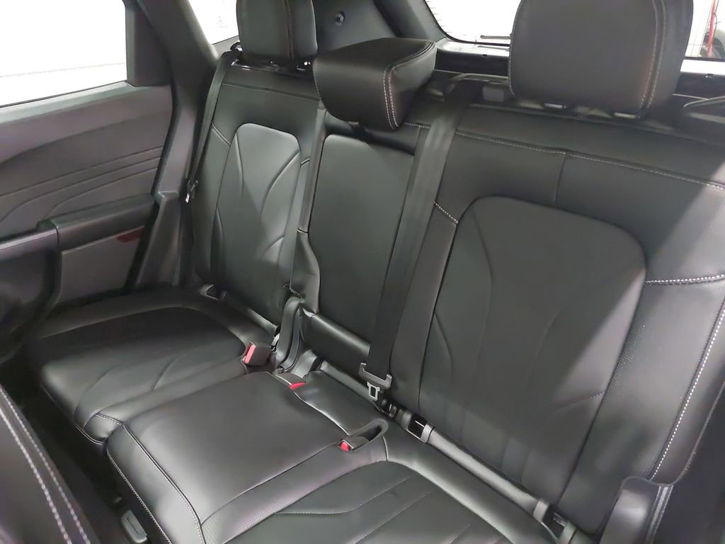 Used 2025 Ford Escape Platinum w/ Premium Technology Package image 14