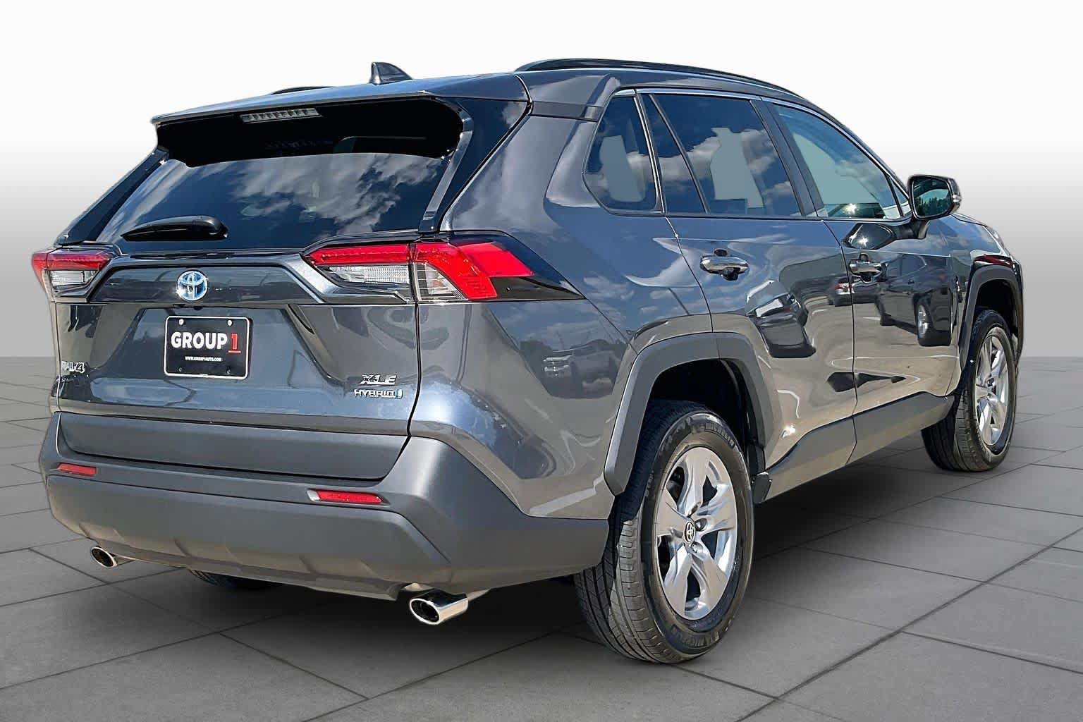Used 2023 Toyota RAV4 XLE w/ Convenience Package AWD/4WD image 13