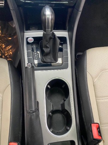 Used 2020 Volkswagen Passat 2.0T R-Line image 17