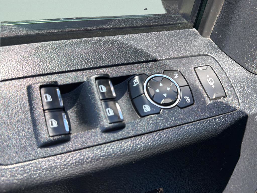Used 2020 Ford F350 Platinum w/ FX4 Off-Road Package image 18