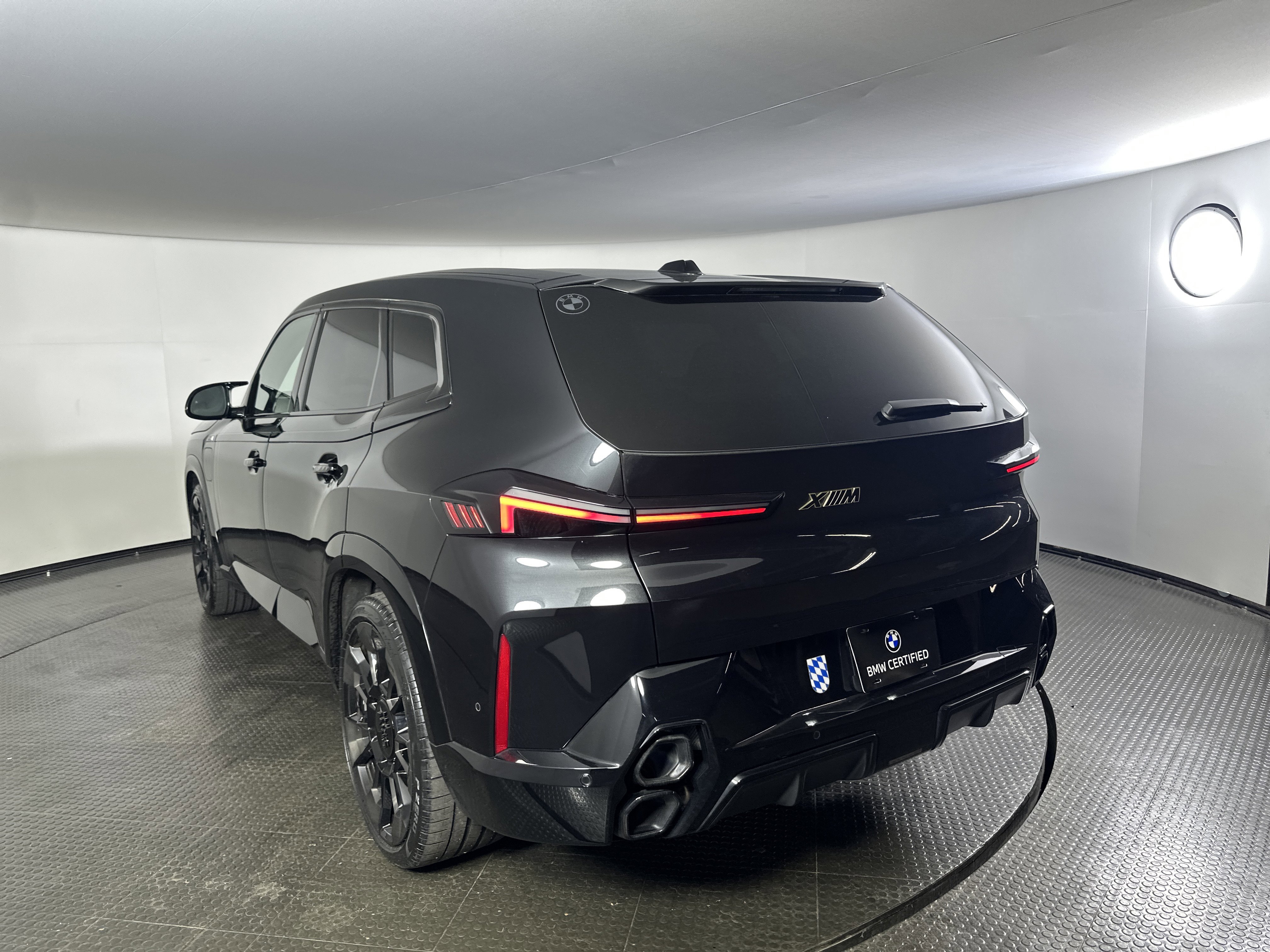 Certified 2023 BMW XM AWD/4WD image 7