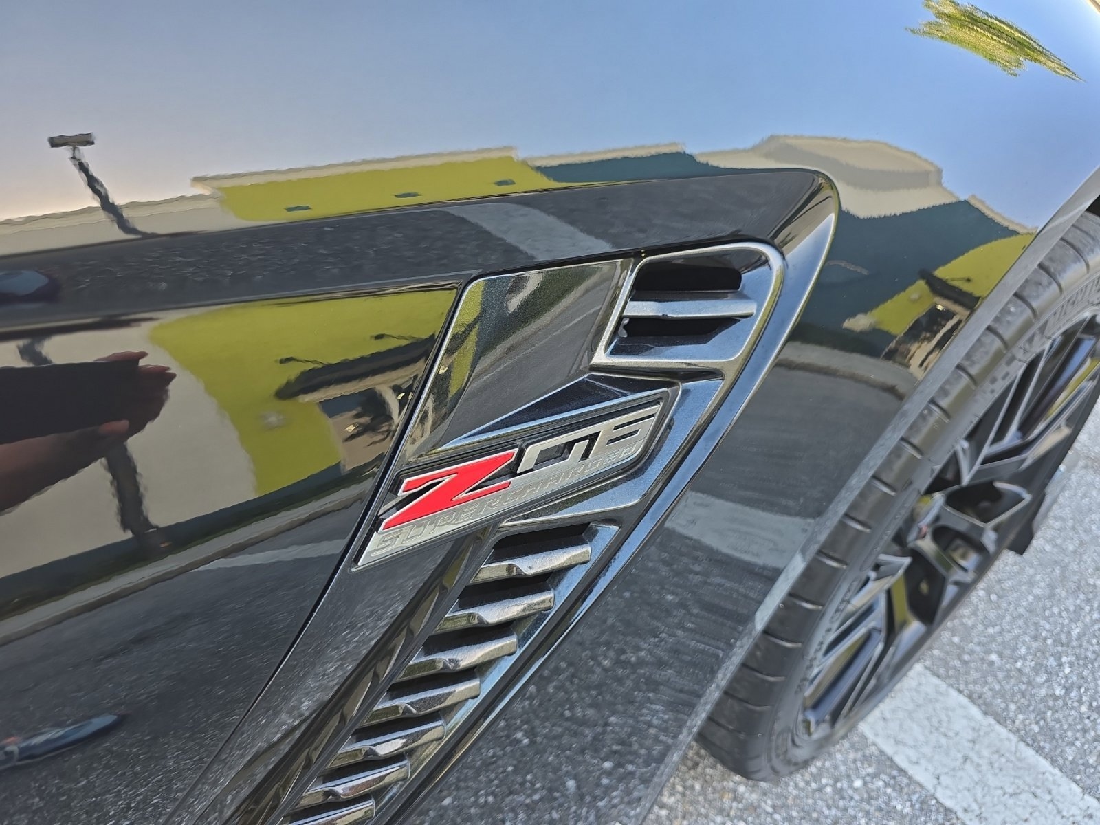 Used 2016 Chevrolet Corvette Z06 w/ 3LZ Preferred Equipment Group image 20