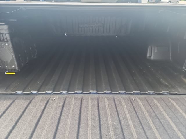 Used 2020 Chevrolet Silverado 1500 High Country AWD/4WD image 23