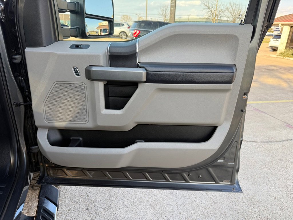 Used 2017 Ford F250 XLT w/ XLT Value Package AWD/4WD image 24