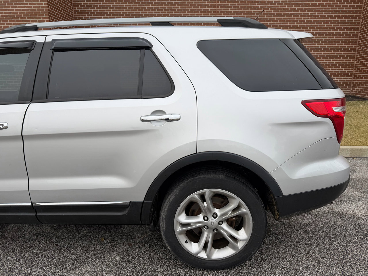 Used 2014 Ford Explorer Limited image 6