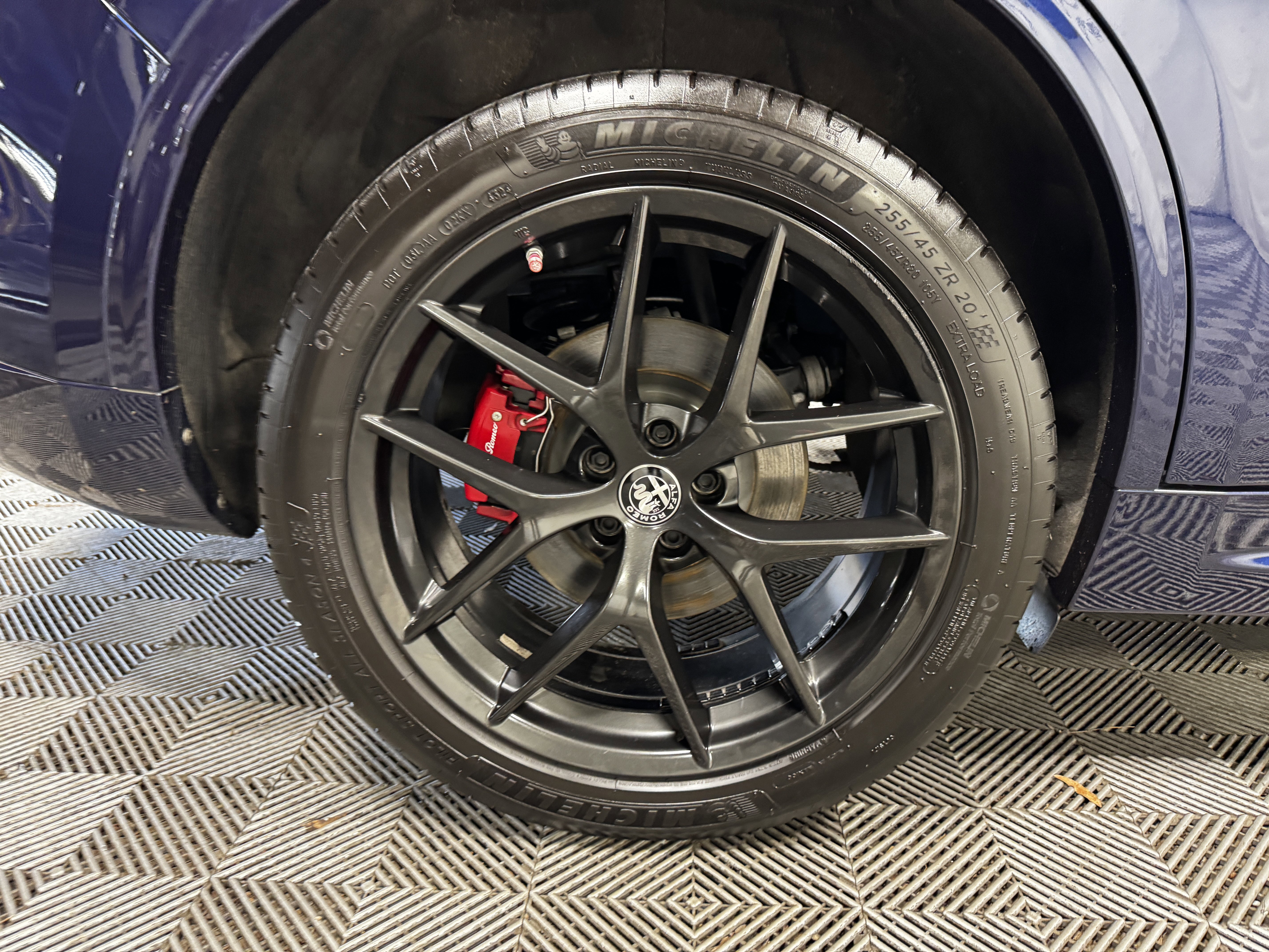 Used 2020 Alfa Romeo Stelvio Ti w/ Nero Edizione image 48