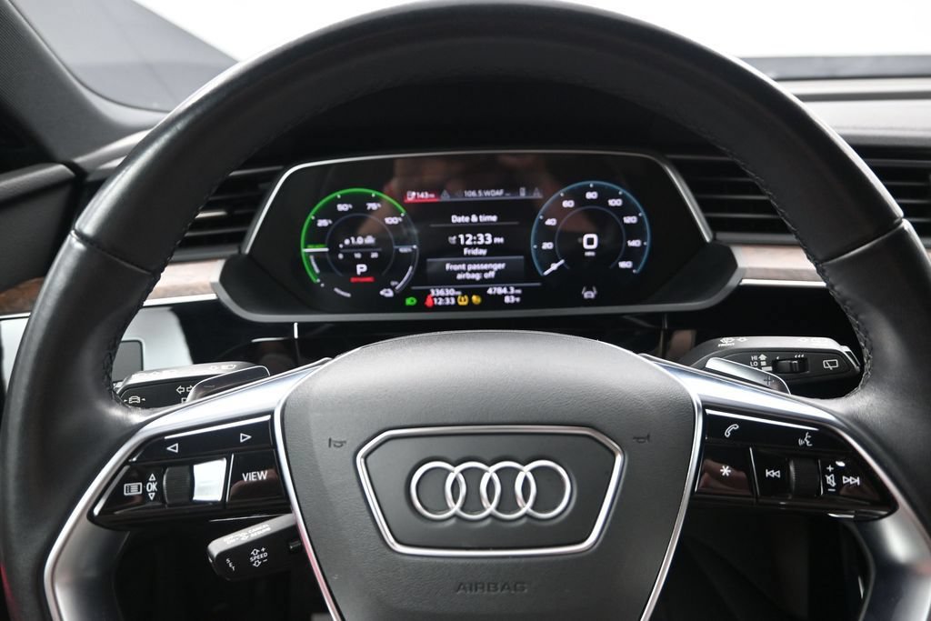 Used 2022 Audi e-tron Premium w/ Convenience Plus Package AWD/4WD image 15