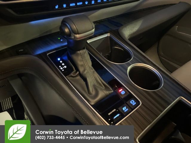 Used 2024 Toyota Sienna Limited image 24