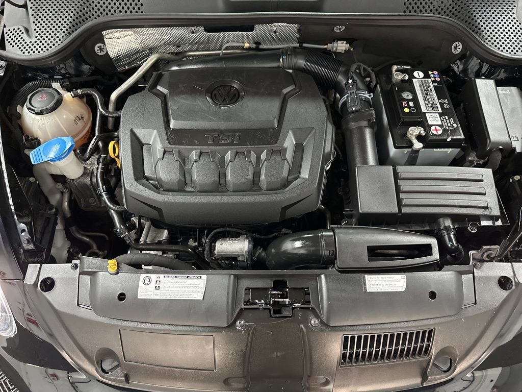 Used 2018 Volkswagen Beetle 2.0T Coast w/ Coast Lighting Package image 34