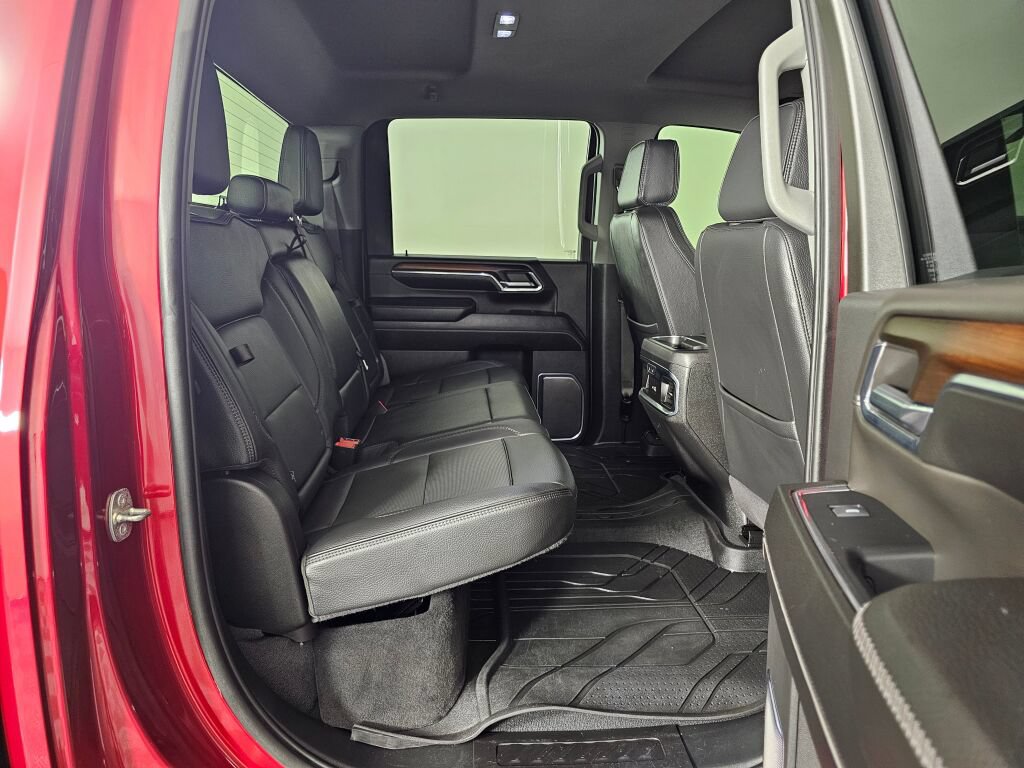 Used 2024 GMC Sierra 3500 Denali AWD/4WD image 34