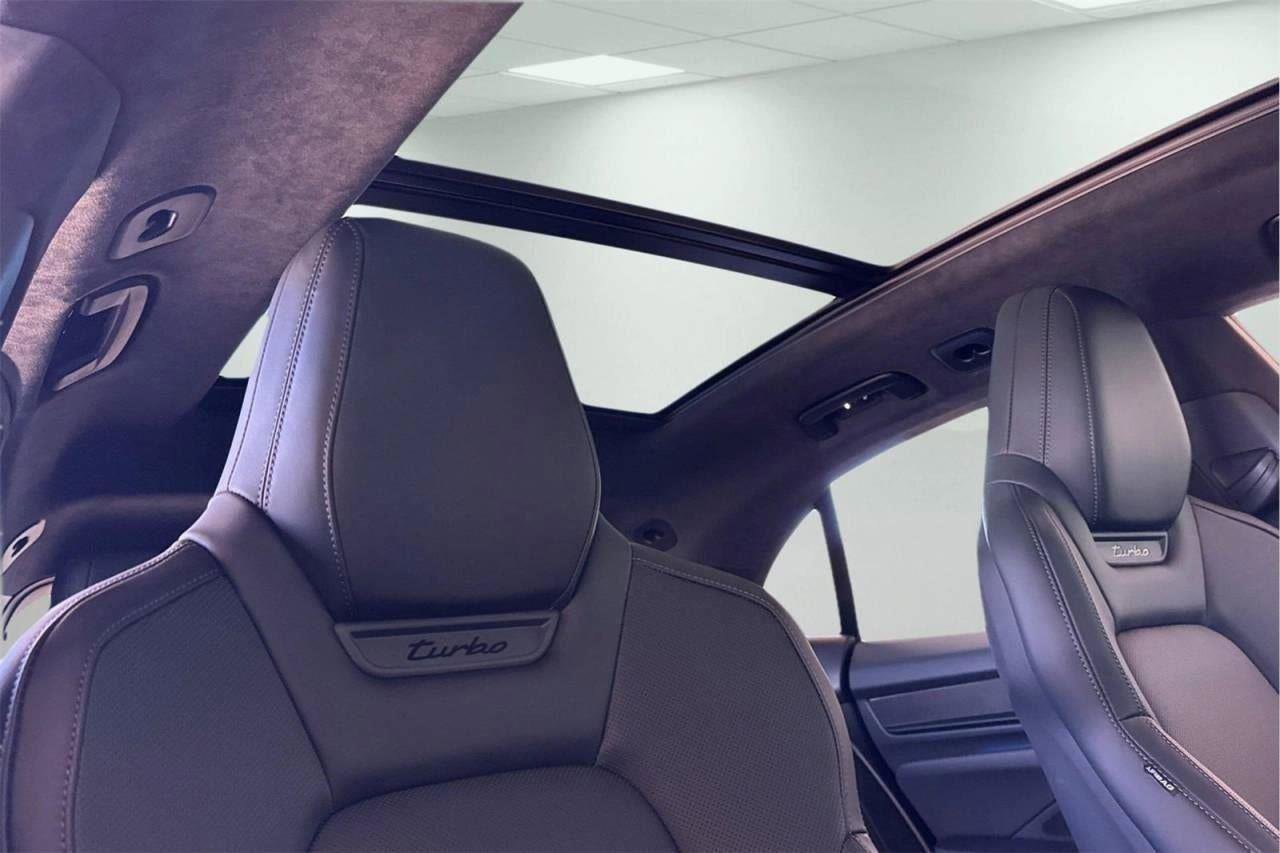 New 2025 Porsche Macan Turbo Electric image 69
