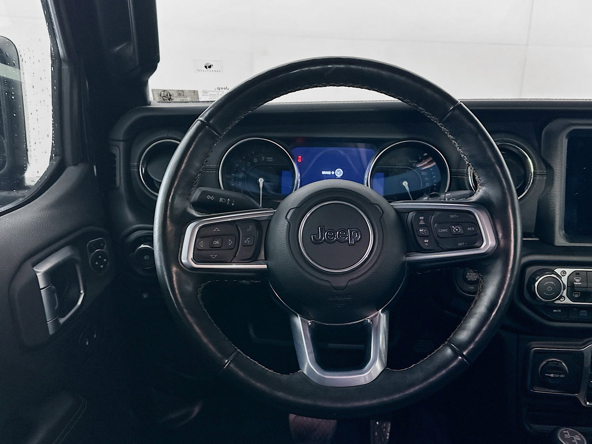 Used 2022 Jeep Wrangler Unlimited Sahara image 18