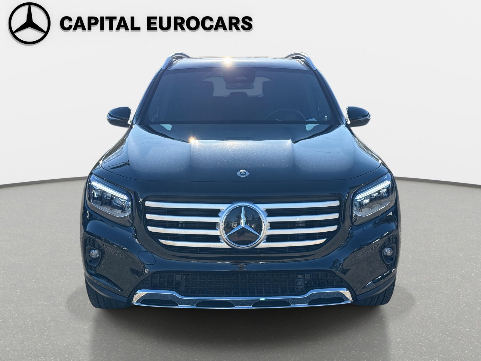 Used 2025 Mercedes-Benz GLB 250 image 2