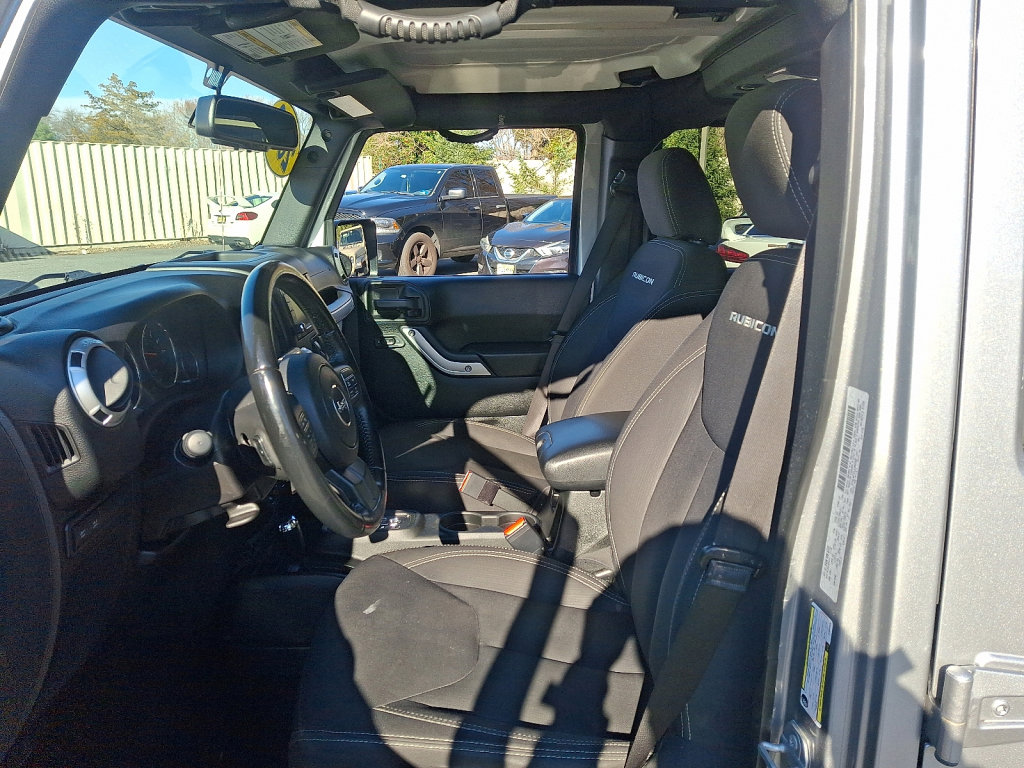 Used 2018 Jeep Wrangler Unlimited Rubicon w/ Cold Weather Group image 23