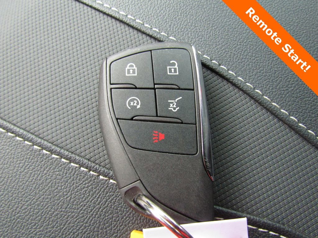 Used 2024 Chevrolet Traverse RS image 27