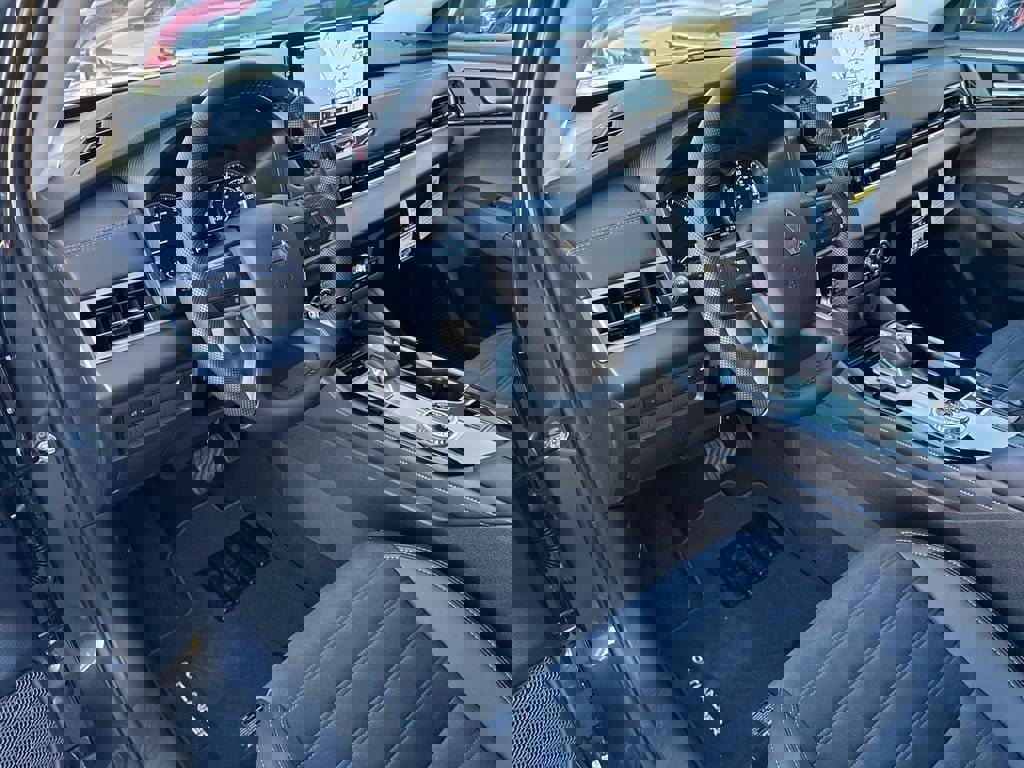 New 2025 Mitsubishi Outlander SE image 19