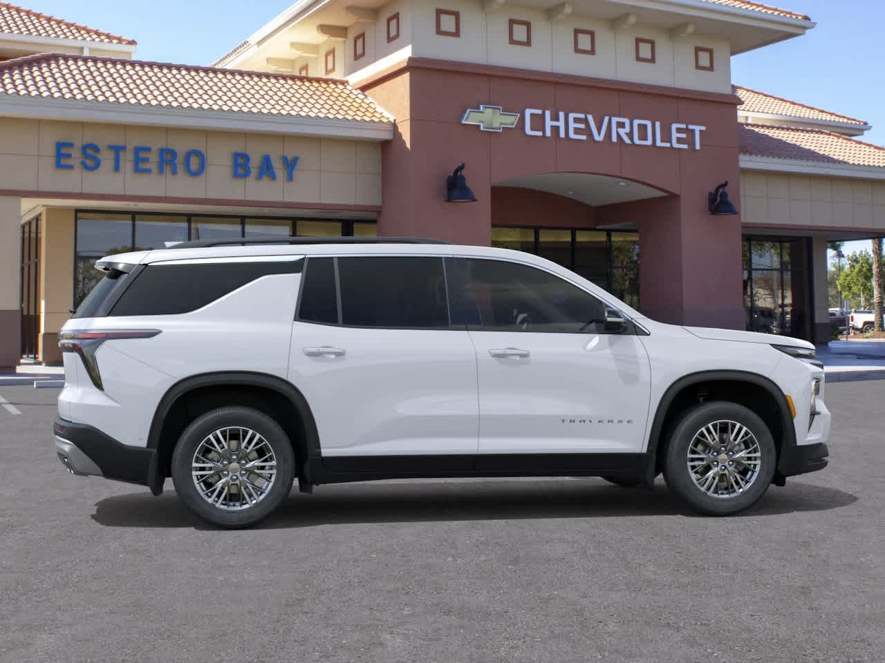 New 2027 Chevrolet Traverse LT w/ Driver Confidence Package FWD image 5