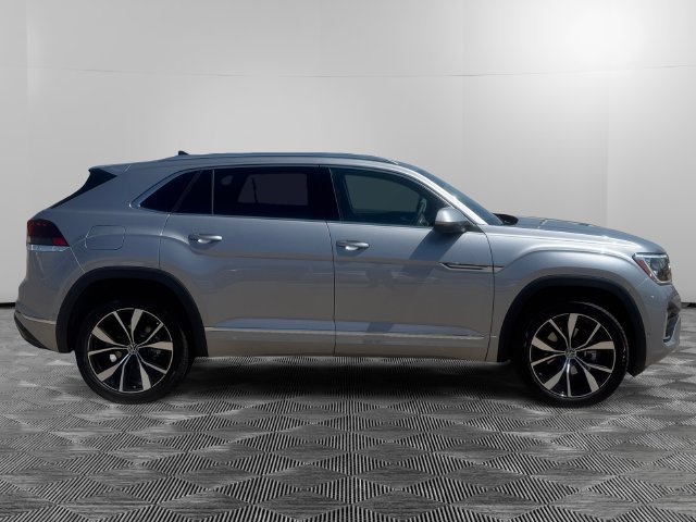 New 2026 Volkswagen Atlas Cross Sport SEL Premium R-Line AWD/4WD image 6