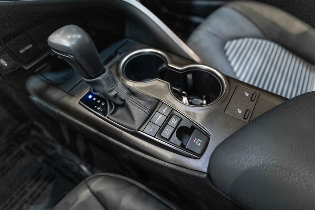 Used 2024 Toyota Camry SE w/ Cold Weather Package image 24