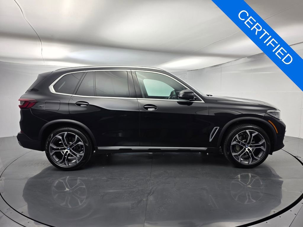 Certified 2023 BMW X5 sDrive40i w/ Premium Package image 3