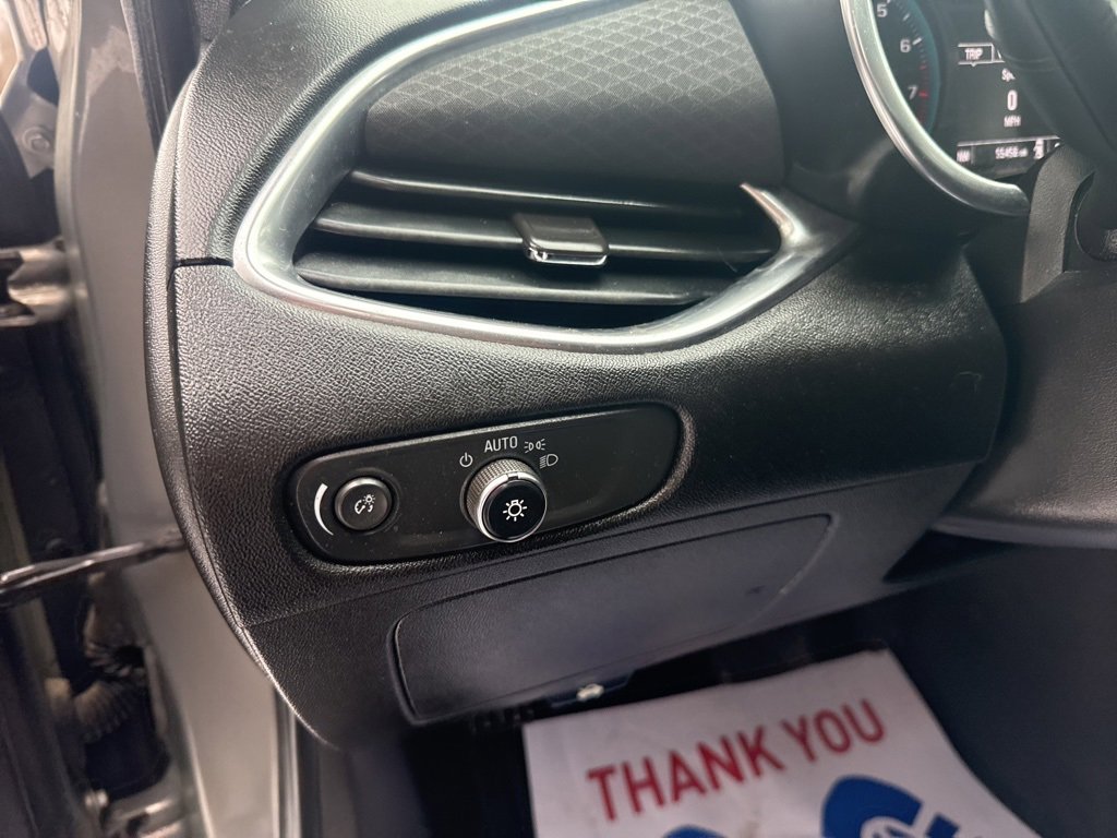 Used 2018 Chevrolet Malibu LT image 16