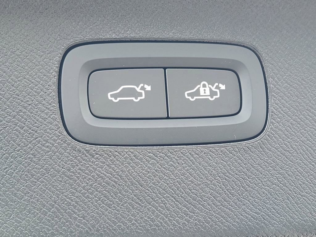 New 2026 Volvo XC90 B6 Ultra w/ Lounge Package image 26