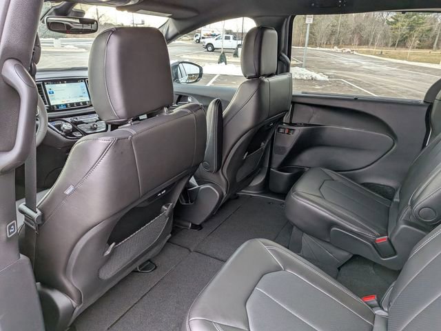 New 2026 Chrysler Pacifica Select image 24