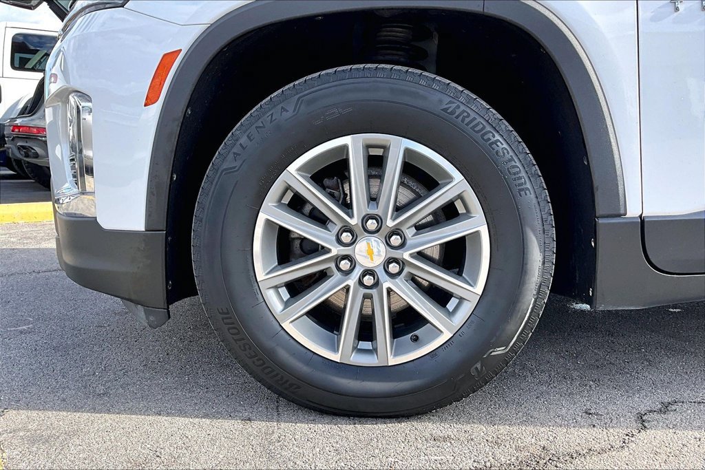 Used 2023 Chevrolet Traverse LT FWD image 33
