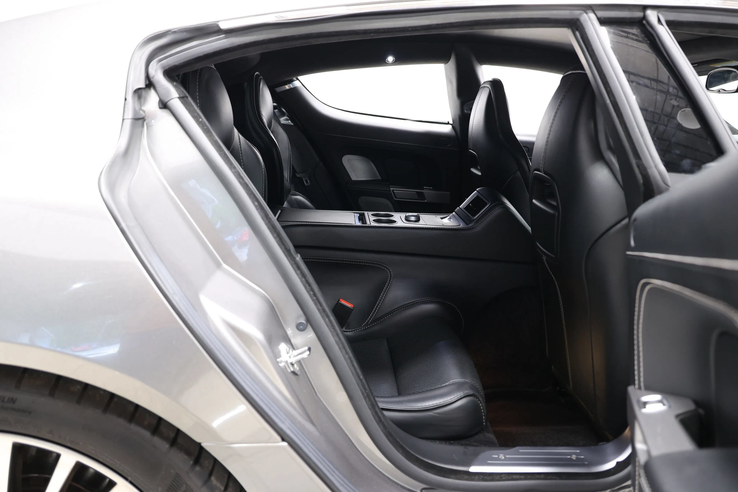 Used 2015 Aston Martin Rapide S RWD image 72