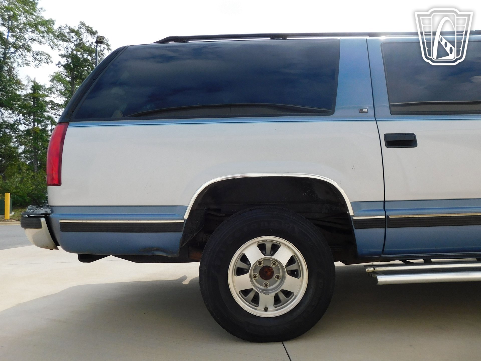 Used 1995 Chevrolet Suburban image 27