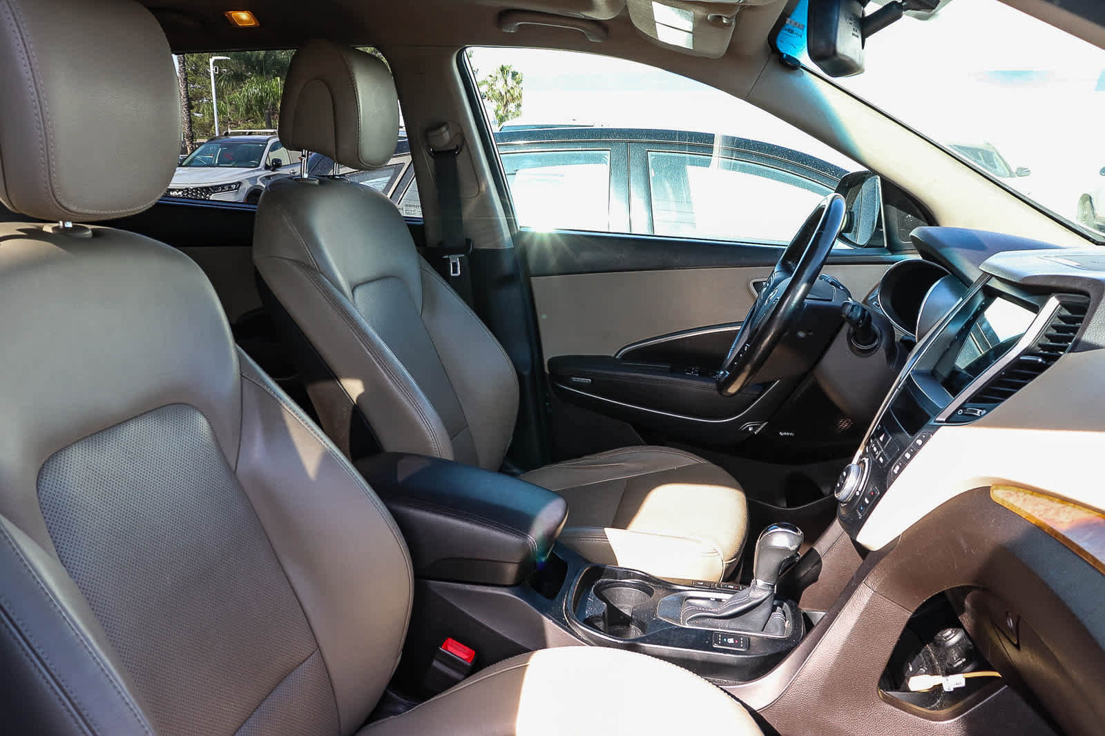 Used 2016 Hyundai Santa Fe Limited w/ Option Group 04 image 9