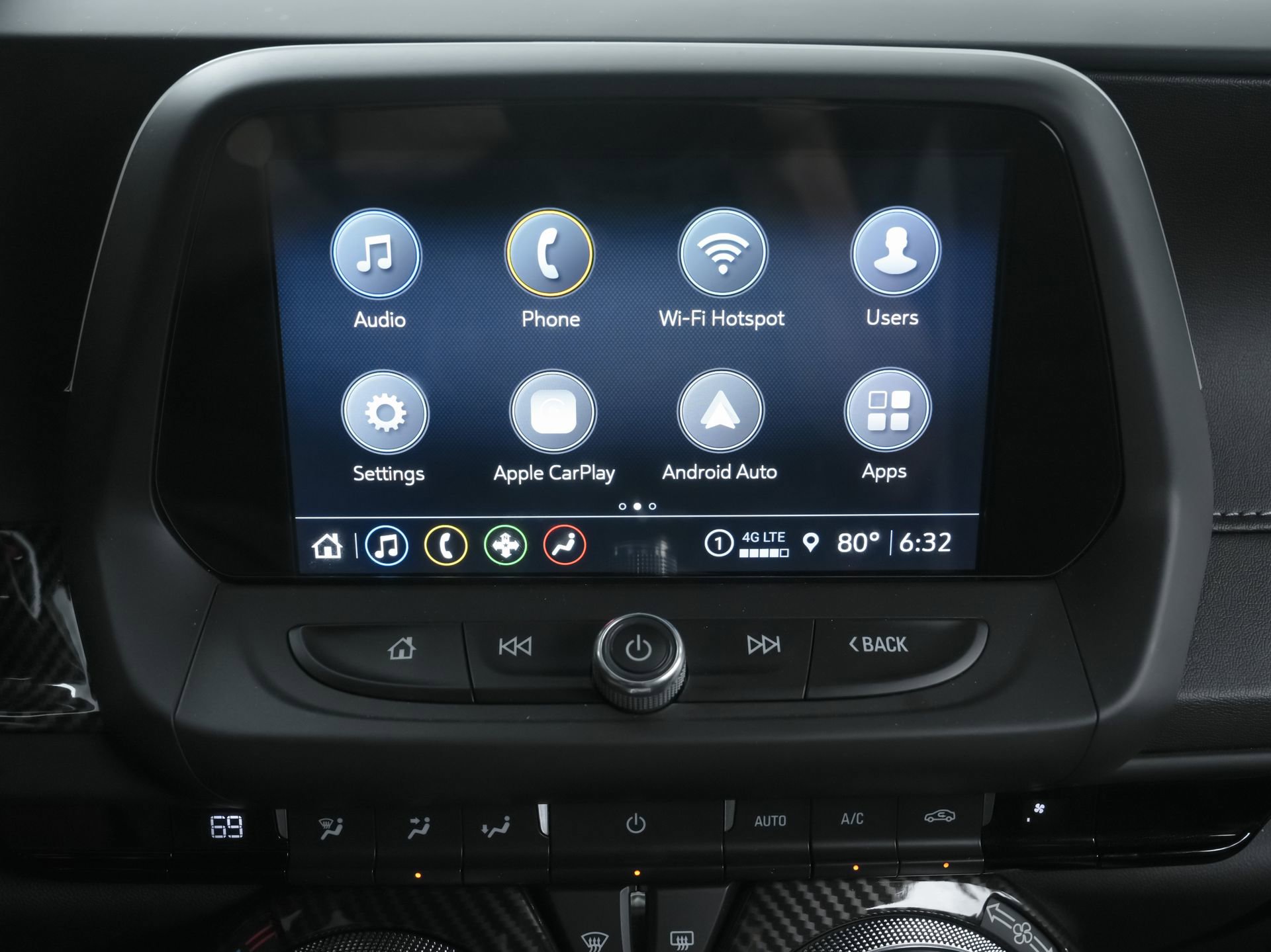 Used 2023 Chevrolet Camaro LT w/ Technology Package RWD image 13
