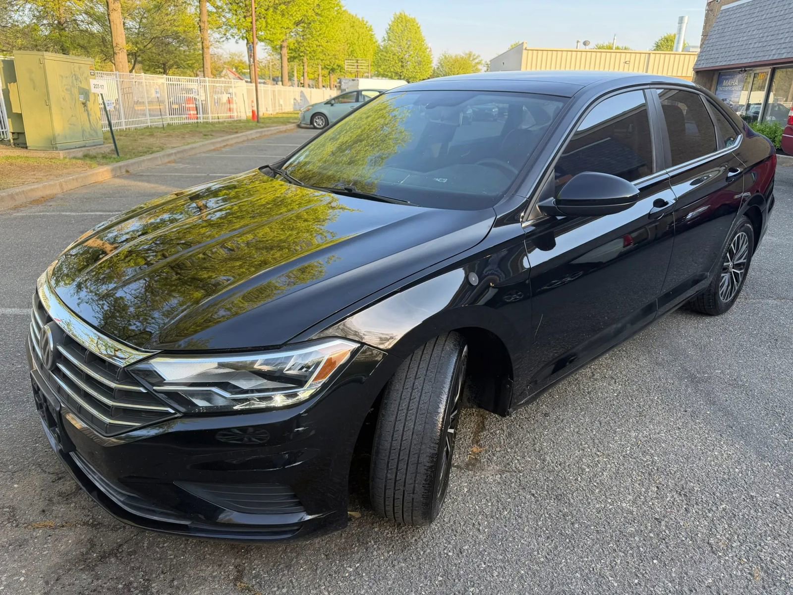 Used 2019 Volkswagen Jetta SE FWD image 3