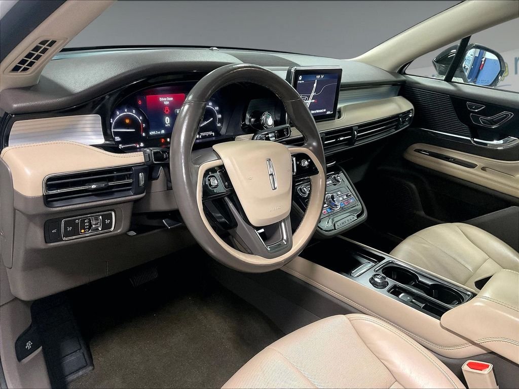 Used 2020 Lincoln Corsair AWD w/ Premium Package image 8