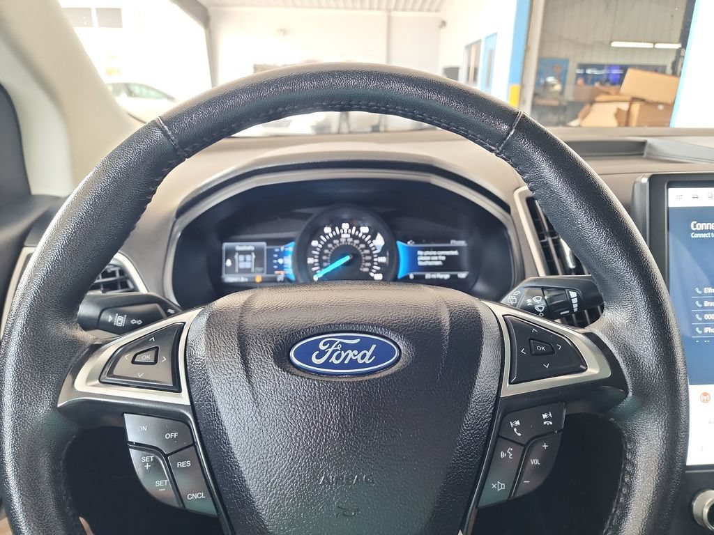Used 2024 Ford Edge SEL AWD/4WD image 19