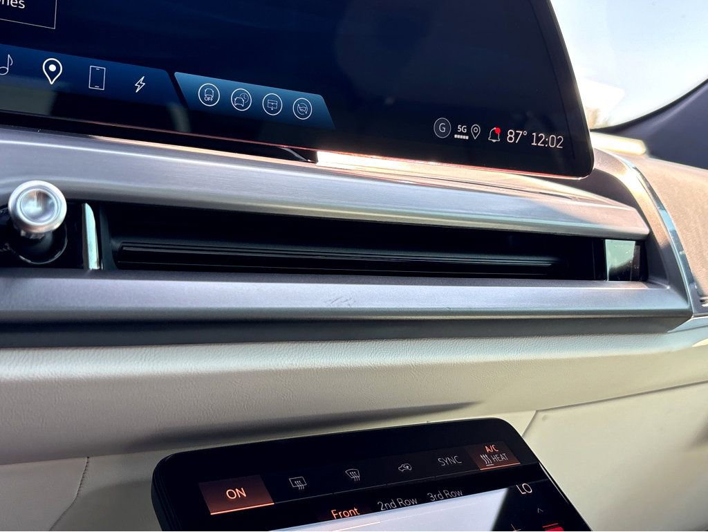 New 2026 Cadillac Vistiq Sport AWD/4WD image 10