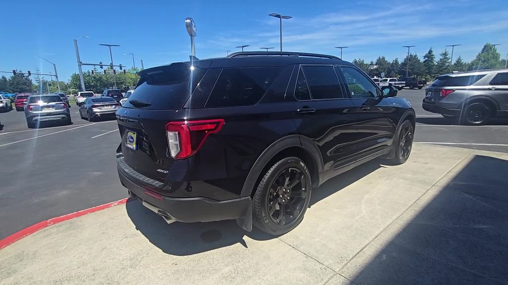 Used 2023 Ford Explorer ST-Line w/ Class IV Trailer Tow Package AWD/4WD image 4