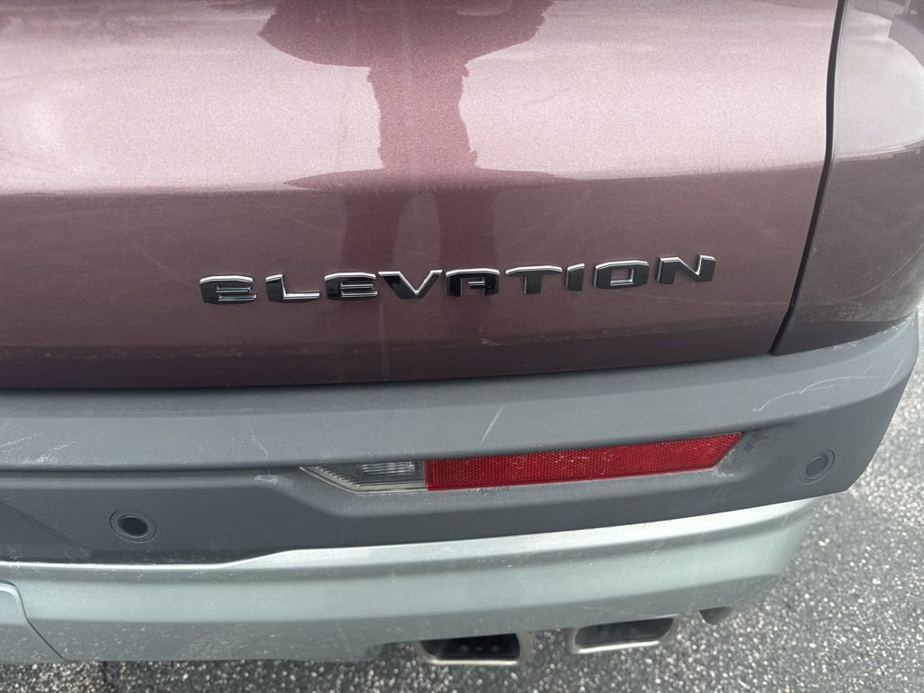 Used 2024 GMC Acadia Elevation image 12