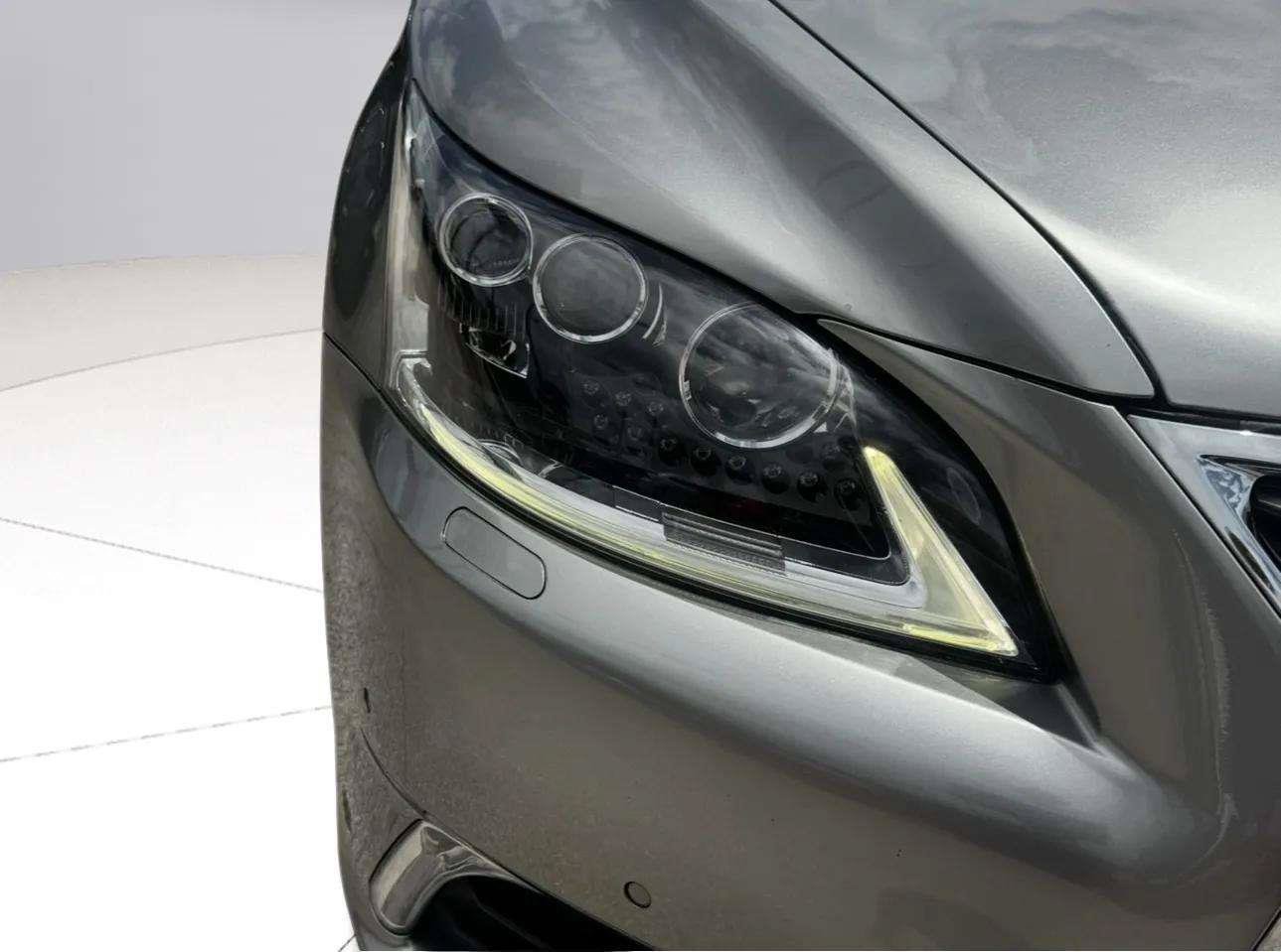 Used 2016 Lexus LS 460 w/ Comfort Package RWD image 11