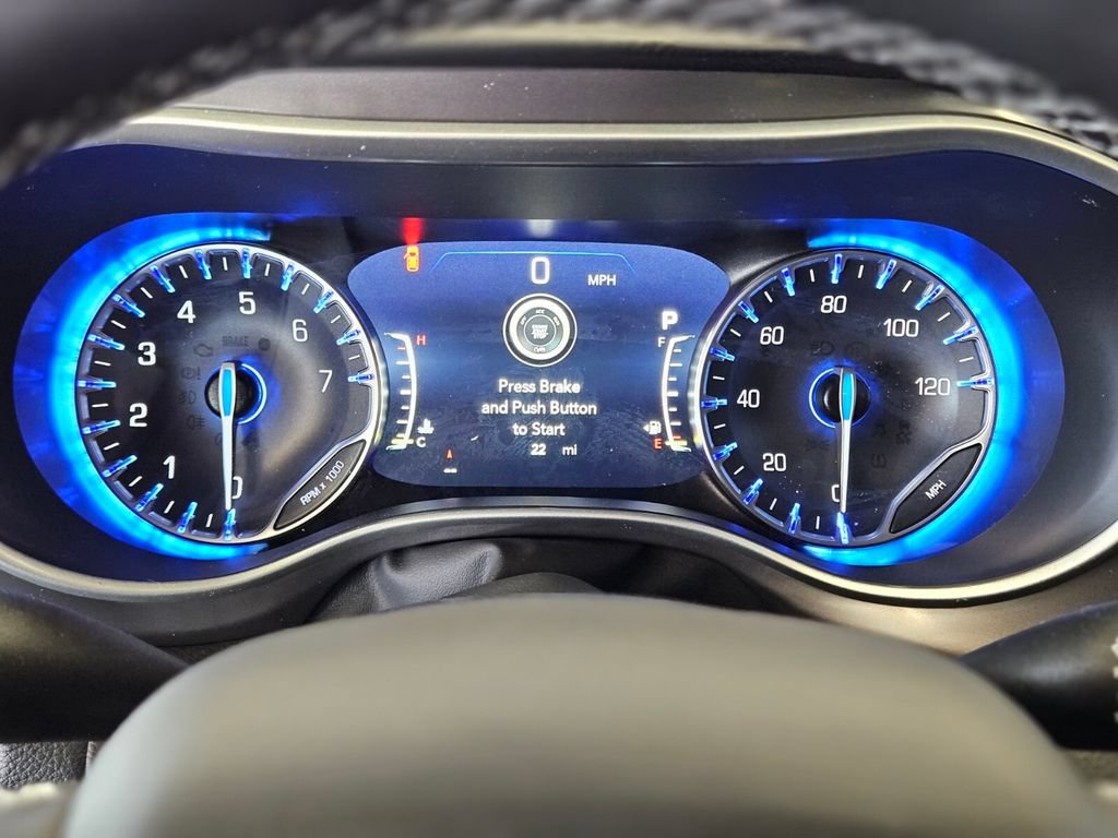 New 2025 Chrysler Pacifica Select w/ Fav Edition Package FWD image 28
